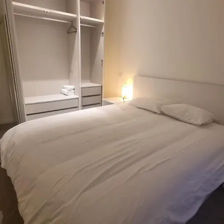 2 Bedrooms Flat Appartamento *