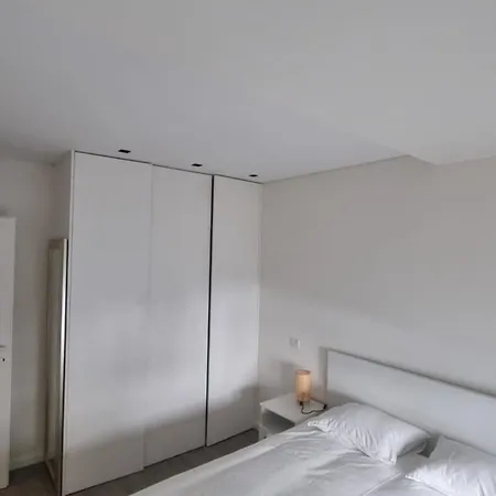 2 Bedrooms Flat