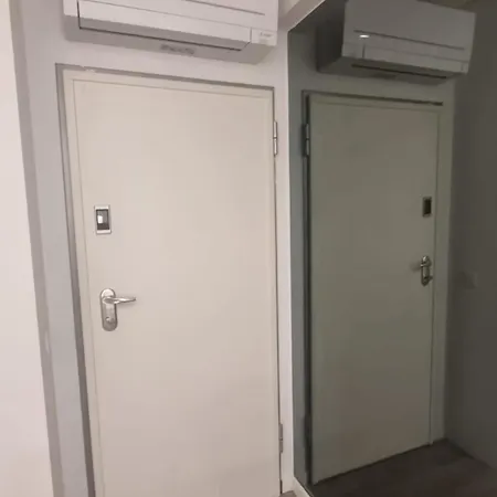 2 Bedrooms Flat Lägenhet *