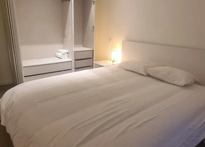 2 Bedrooms Flat Appartamento *